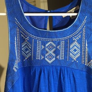 🌻 3/$12 SALE AE Tank Blue +Stylish Embellishments